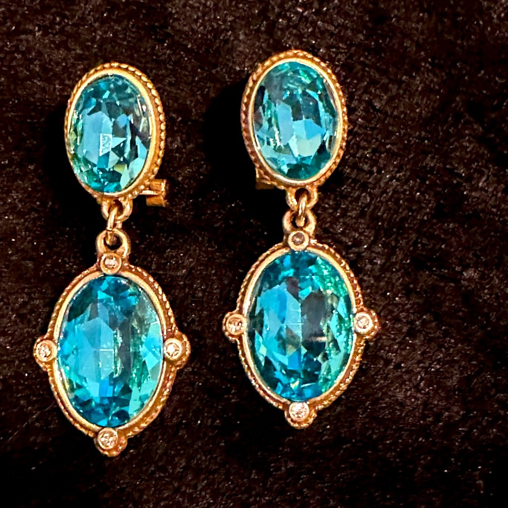 Heidi Daus “Suit Your Style” Earrings NWOT